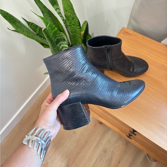 Maison Margiela Snake Boots